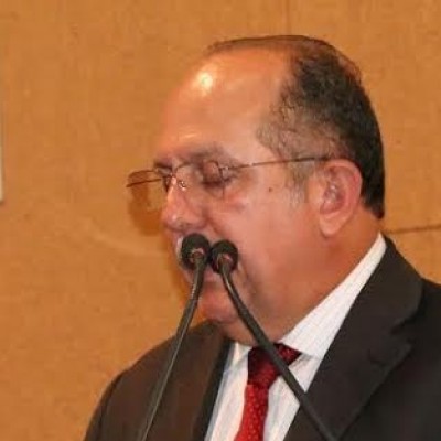 José de Arimateia cobra Hospital Público Veterinário na Bahia