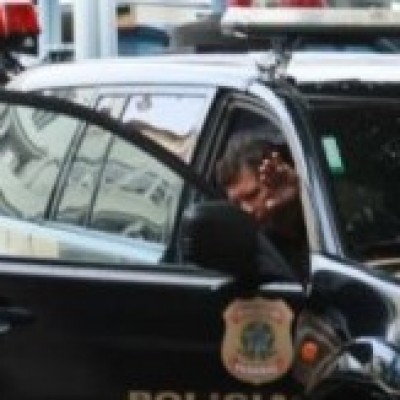 PF mira venda de ações da JBS e contratos futuros de dólar