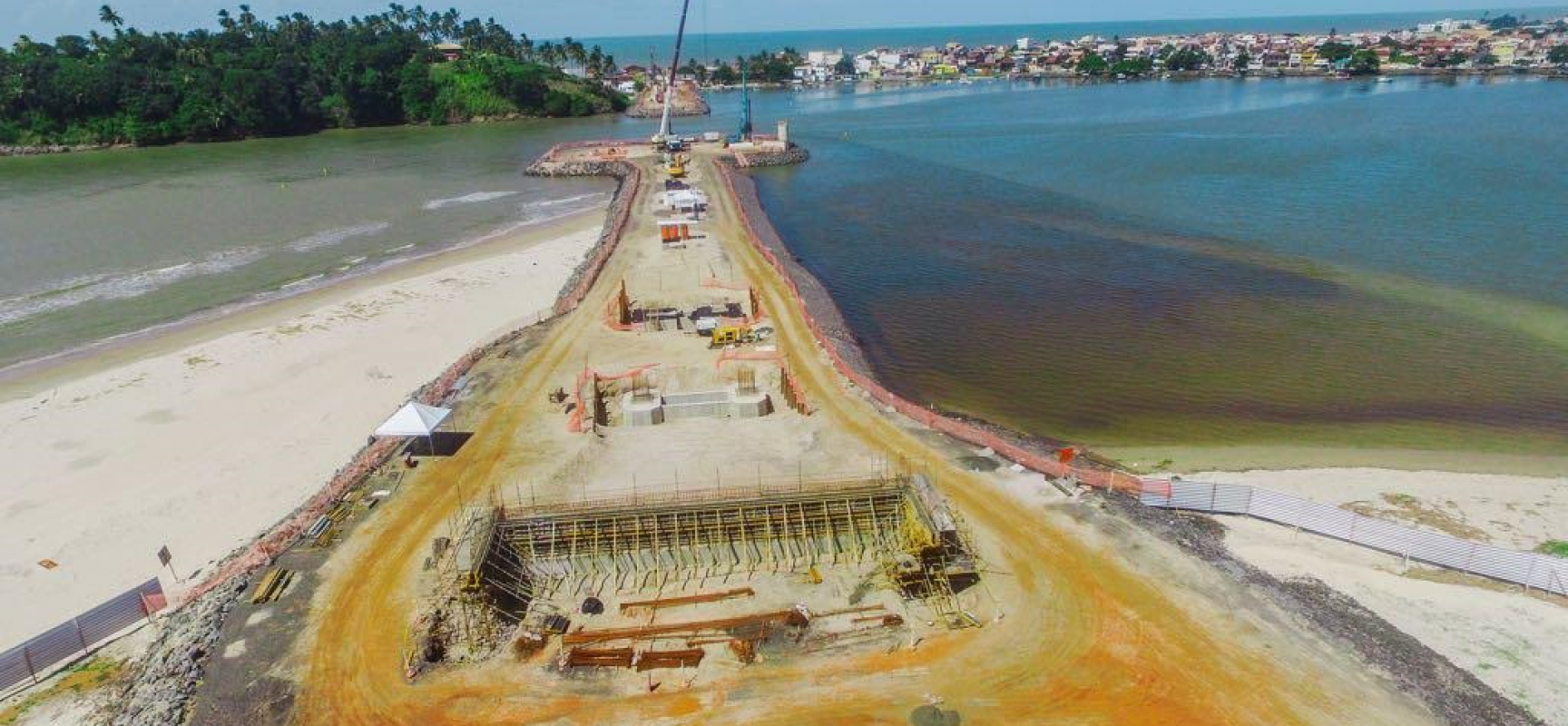 Prefeito elogia ritmo da obra da ponte; maior símbolo da obra surge em breve