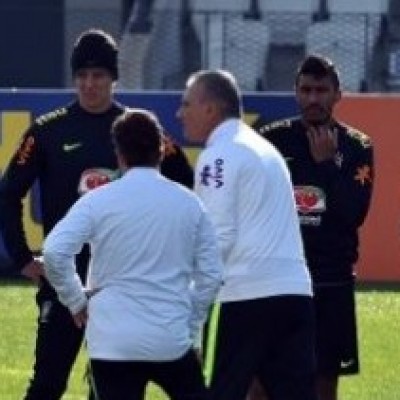 Seleção enfrenta a Austrália com novo capitão