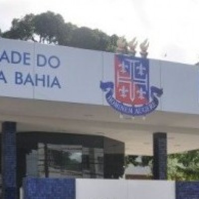 Em busca de reajuste salarial, servidores da Uneb e Uefs paralisam atividades
