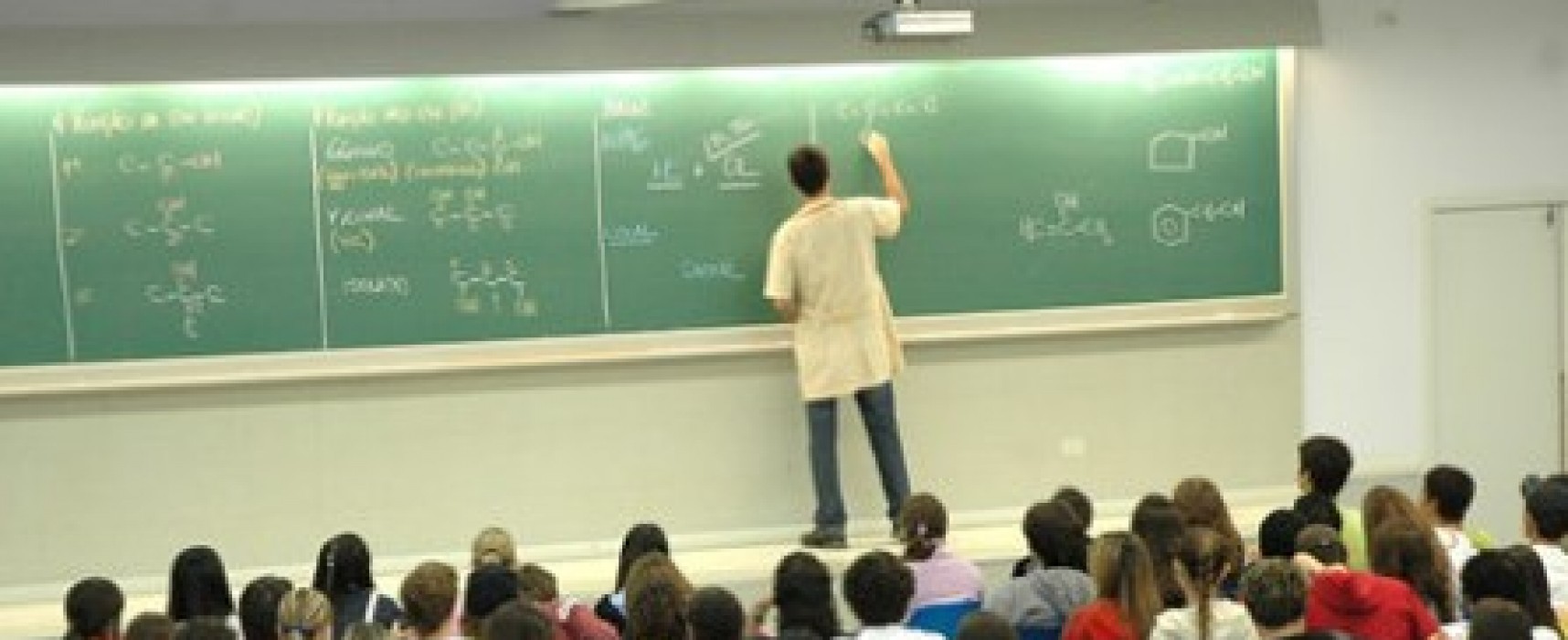 Brasil tem mais de 3,2 milhões de profissionais de educação no mercado de trabalho