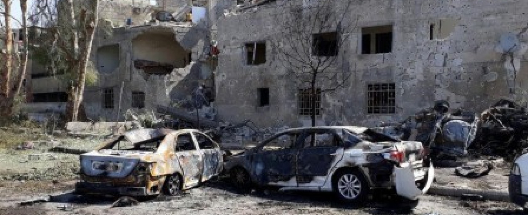 Explosões de carros-bomba deixam pelo menos 19 mortos em Damasco