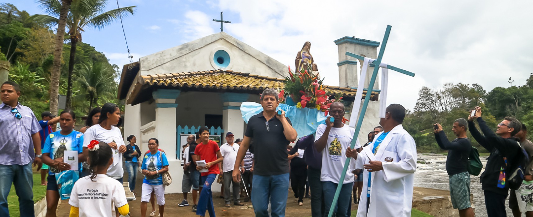 Homenagem a Senhora Sant’Ana e São Joaquim resgata procissão marítima em Rio do Engenho