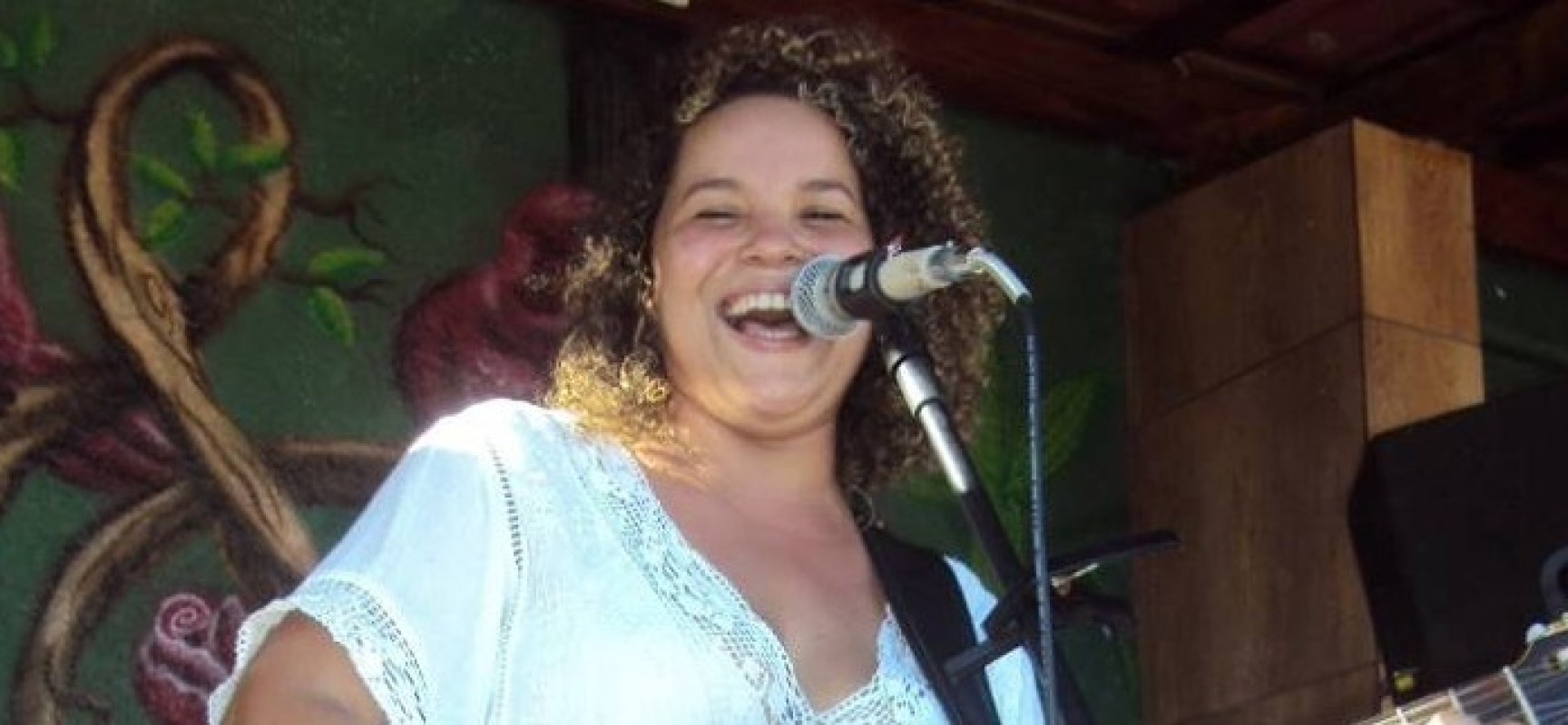 Sexta Musical AABB apresenta Kércia Vicente em Itabuna