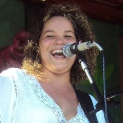 Sexta Musical AABB apresenta Kércia Vicente em Itabuna