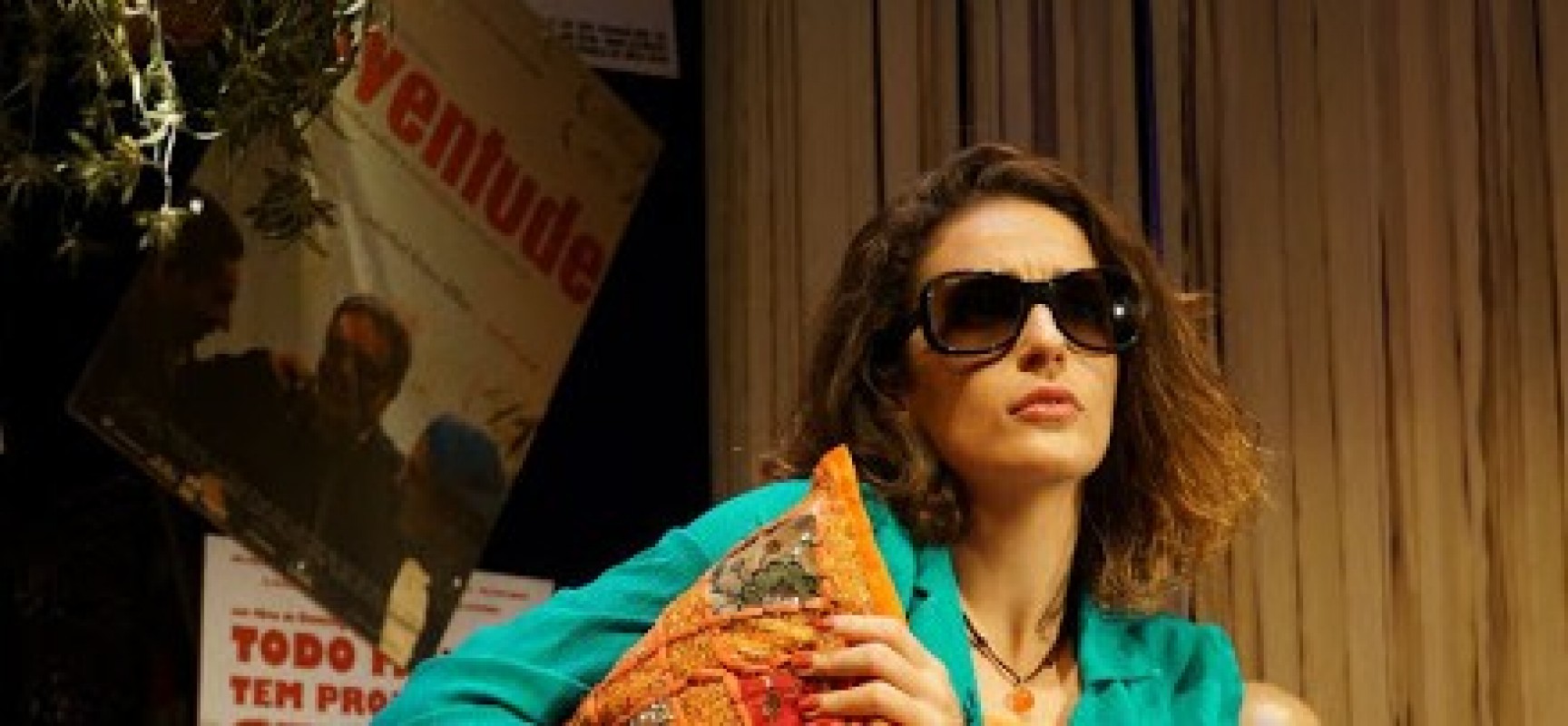 Comédia Rita, de Domingos Oliveira, com a atriz Priscila Steinman, estreia turnê em Ilhéus