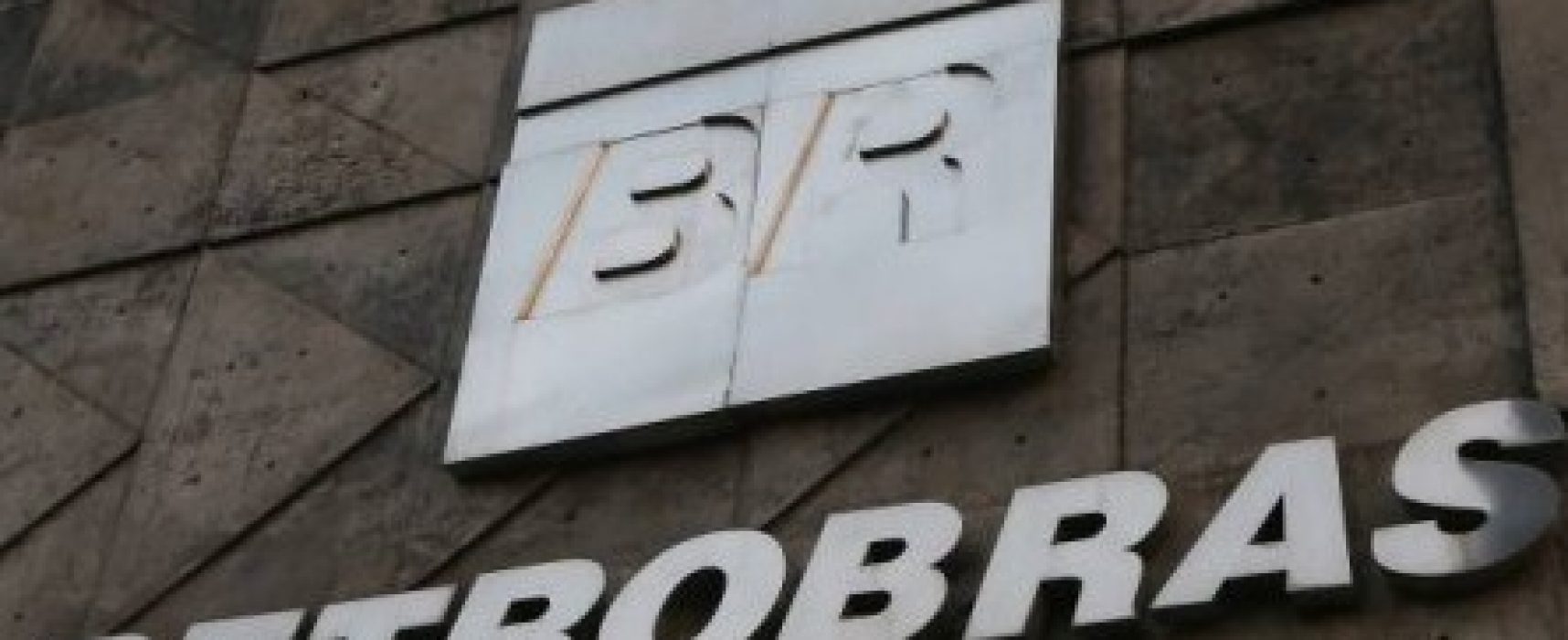 Diretor de Governança da Petrobras é afastado temporariamente