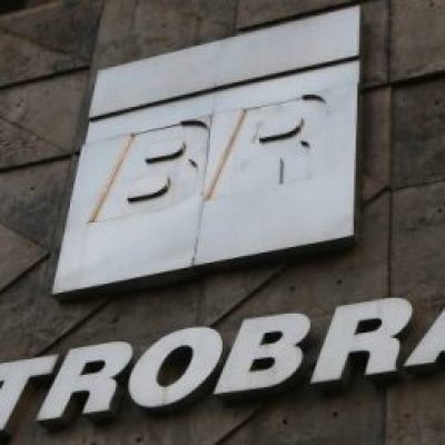 PETROLEIROS CONFIRMAM PARALISAÇÃO A PARTIR DE QUARTA E PEDEM SAÍDA DE PEDRO PARENTE