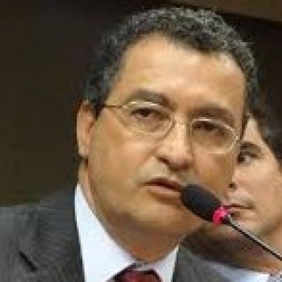 “Eleições diretas são o melhor caminho para o país sair da crise”, defende Rui