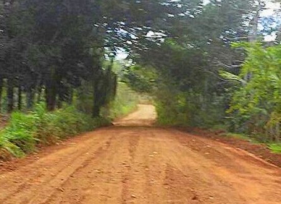Graças a luta do vereador GIL GOMES (PV) é iniciada a recuperação da estrada de Maria Jape