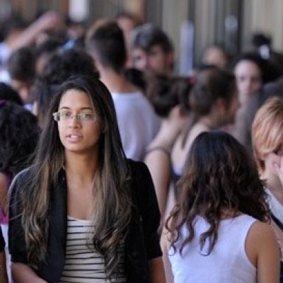 Mensalidade em universidade pública divide opiniões em debate na Câmara