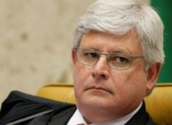 PGR apresenta denúncia contra quatro senadores do PMDB envolvidos na Lava Jato