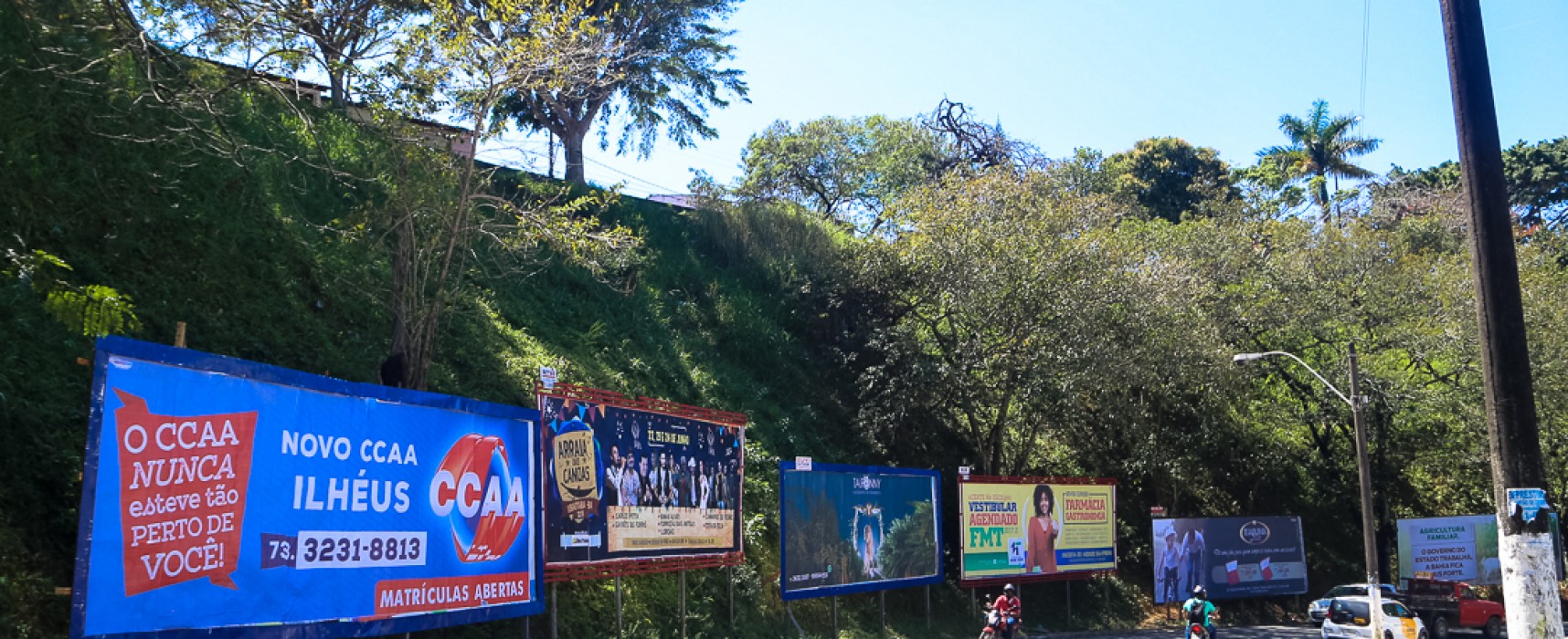 Proprietários de ‘outdoors’ terão que remover placas em áreas públicas e particulares de Ilhéus
