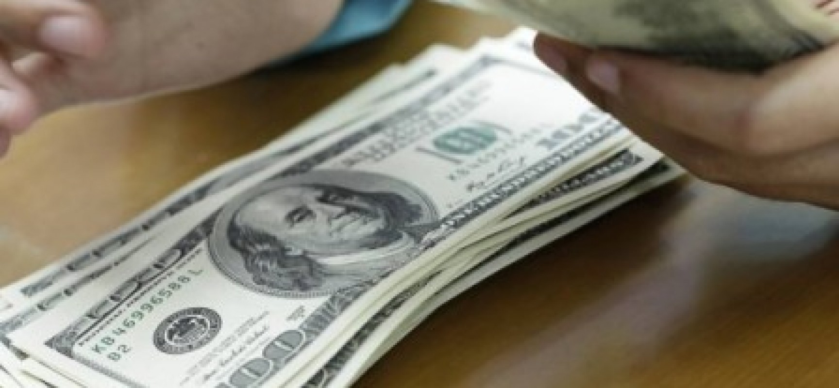 Saída de dólares do país supera entrada em US$ 2,6 bilhões em julho