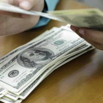 Saída de dólares do país supera entrada em US$ 2,6 bilhões em julho