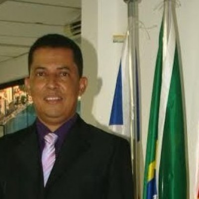 Tarcísio Paixão cria debate sobre preço da gasolina em Ilhéus