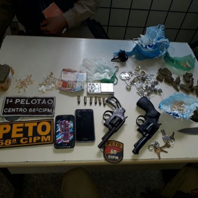 68ª CIPM APREENDE DROGA E ARMA NO ALTO DO ROMBUDO