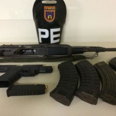 Após novo tiroteio na Rocinha, Exército prende cinco e apreende um fuzil AK47