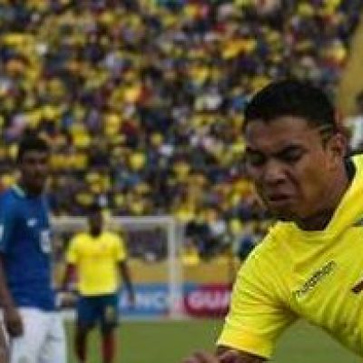 Brasil vence o Equador por 2 a 0 e garante o 1o lugar nas Eliminatórias