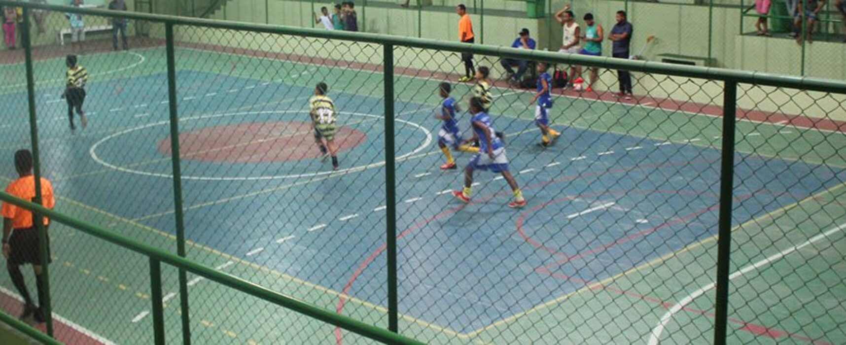 I Copa Socialização de Futsal no ginásio Nicécio Bráulio Dantas, em Ibicaraí, chega à fase semifinal