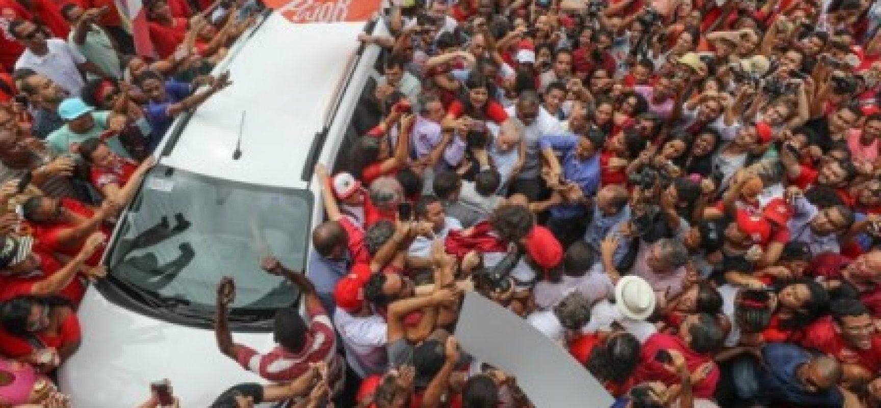 Lula lidera todos os cenários para 2018, aponta pesquisa CNT