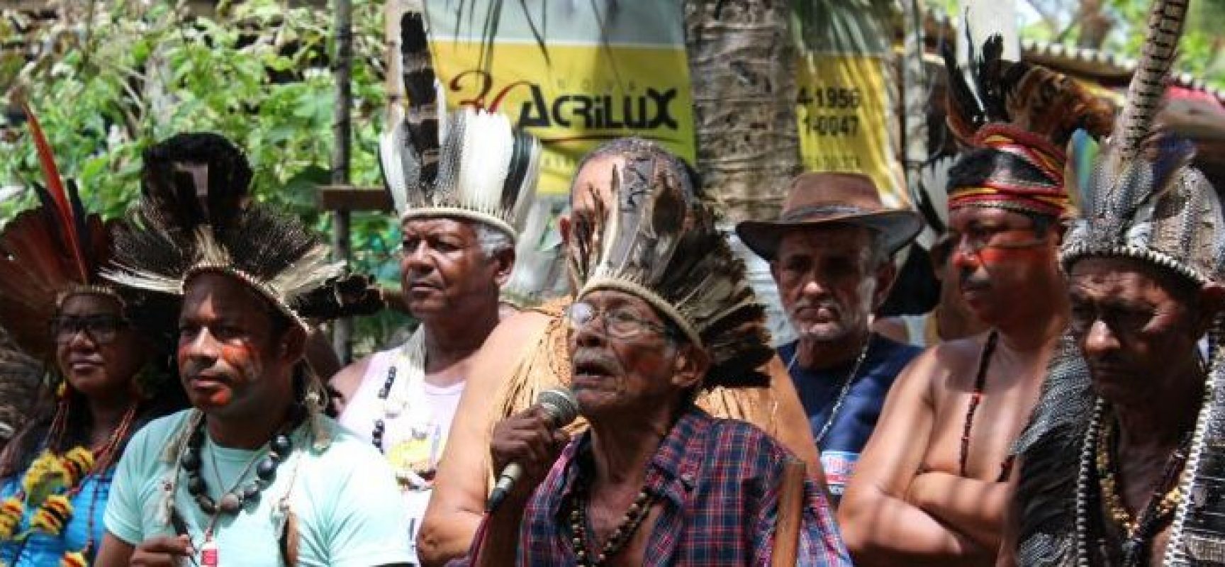 Marcha reúne 1.500 indígenas após encontro de tribos em Ilhéus