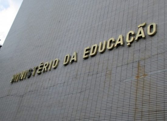 MEC libera R$ 1 bilhão para universidades e institutos federais