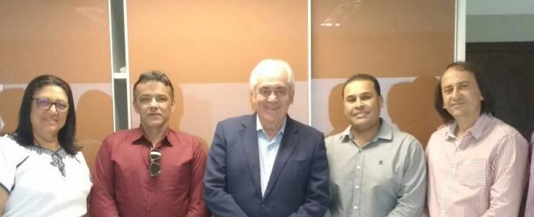 Prefeito de Ibicaraí discute melhorias com o senador Otto Alencar e Deputada Ângela Sousa