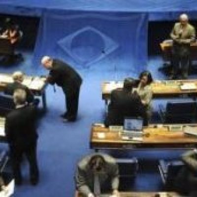 Senado aprova em segundo turno PEC do Simples Municipal