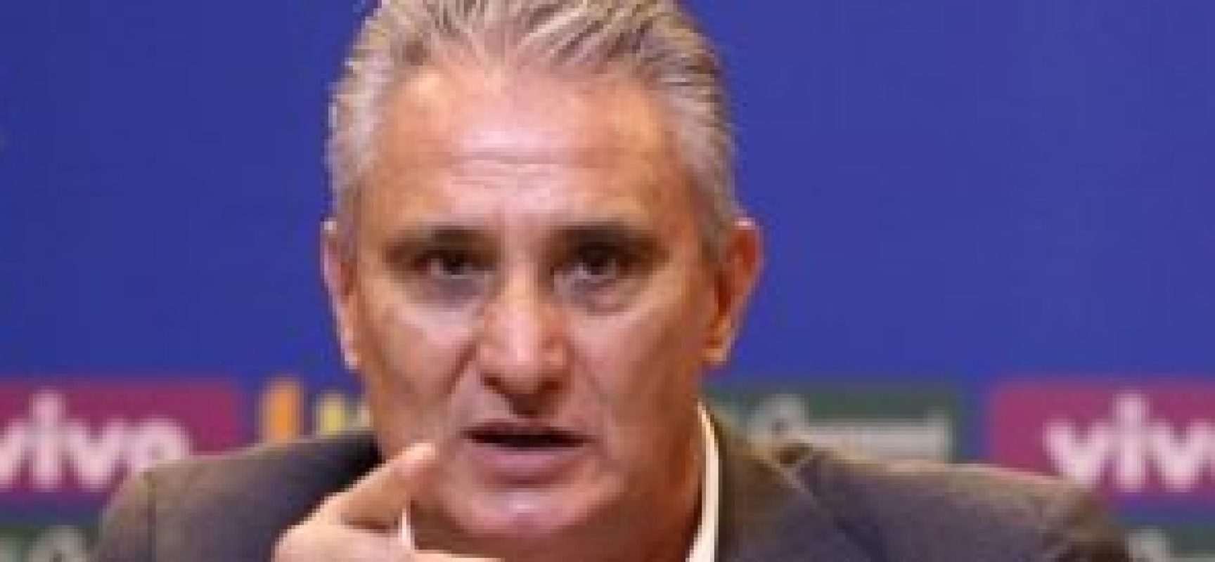 Tite faz quatro mudanças na seleção para jogo contra a Colômbia