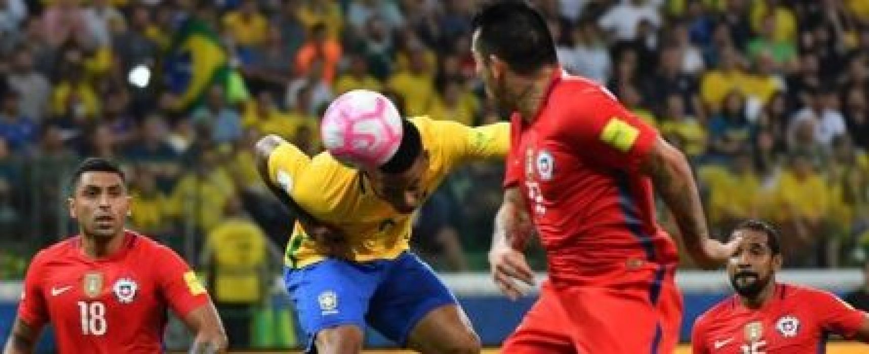Brasil faz 3 a 0, tira Chile da Copa e Peru vai para a repescagem