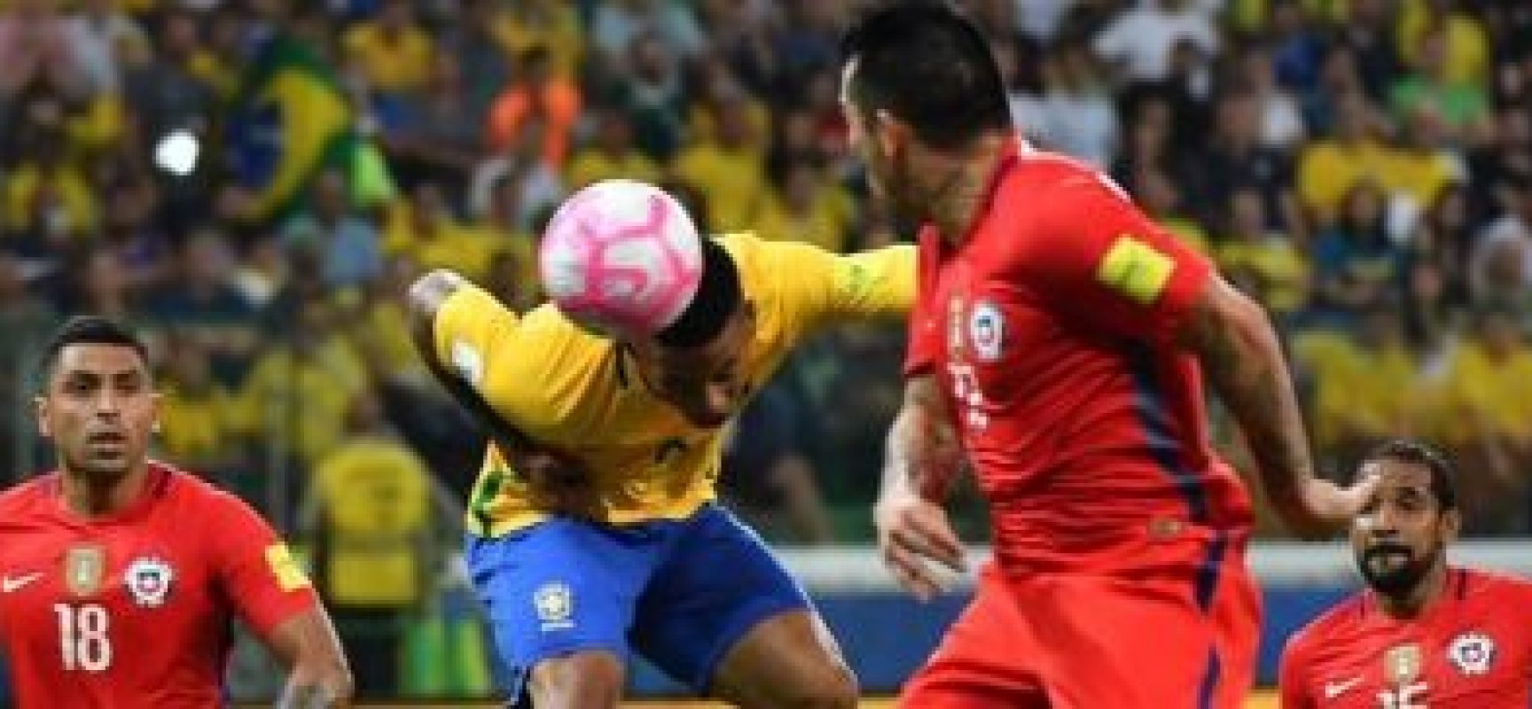 Brasil faz 3 a 0, tira Chile da Copa e Peru vai para a repescagem