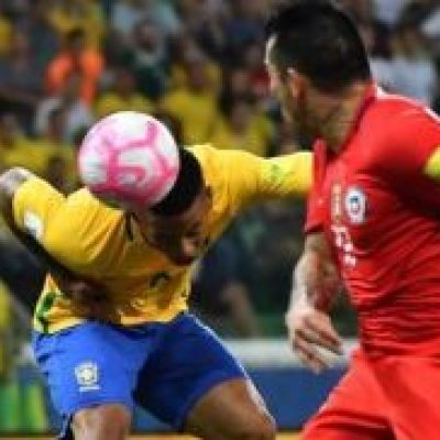 Brasil faz 3 a 0, tira Chile da Copa e Peru vai para a repescagem