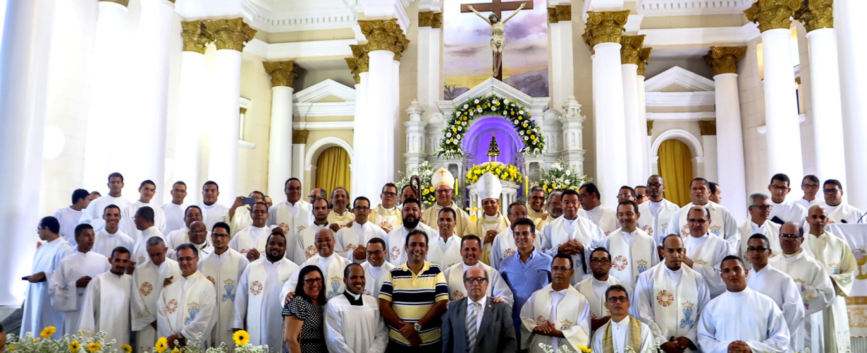 Nos 50 anos da Catedral bispo destaca parceria em nome da justiça e do atendimento aos mais pobres