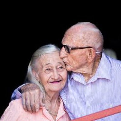 Sancionada prioridade especial para maiores de 80 anos