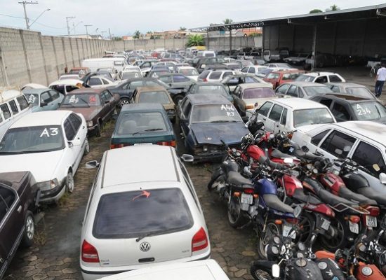 Sutran dá prazo a proprietários e pode leiloar quase 350 veículos apreendidos