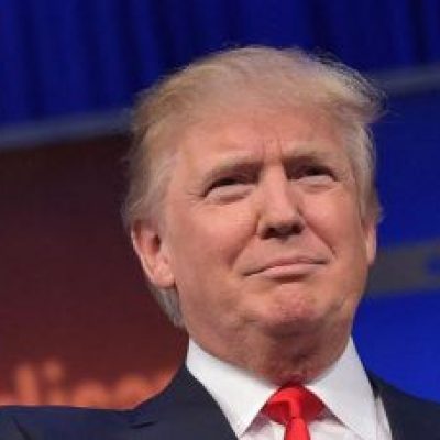 Trump vai retirar sigilo de arquivos sobre assassinato de Kennedy