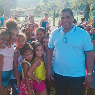 Vereador GIL GOMES proporciona alegria as crianças carentes do Município de Ilhéus
