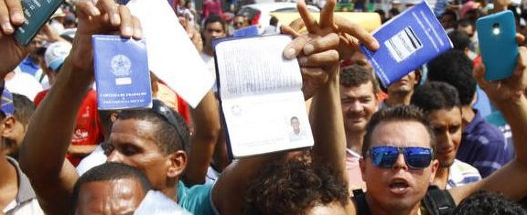 Medo do desemprego aumenta e satisfação com a vida diminui, diz CNI