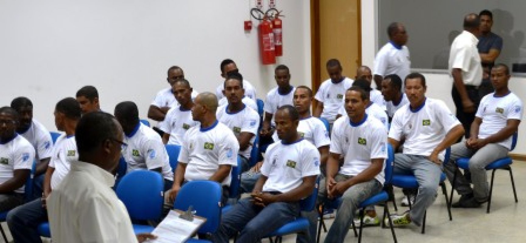 Pescadores de Valença recebem curso de habilitação naval