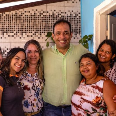 Prefeito visita Olivença e estabelece diálogo com a comunidade