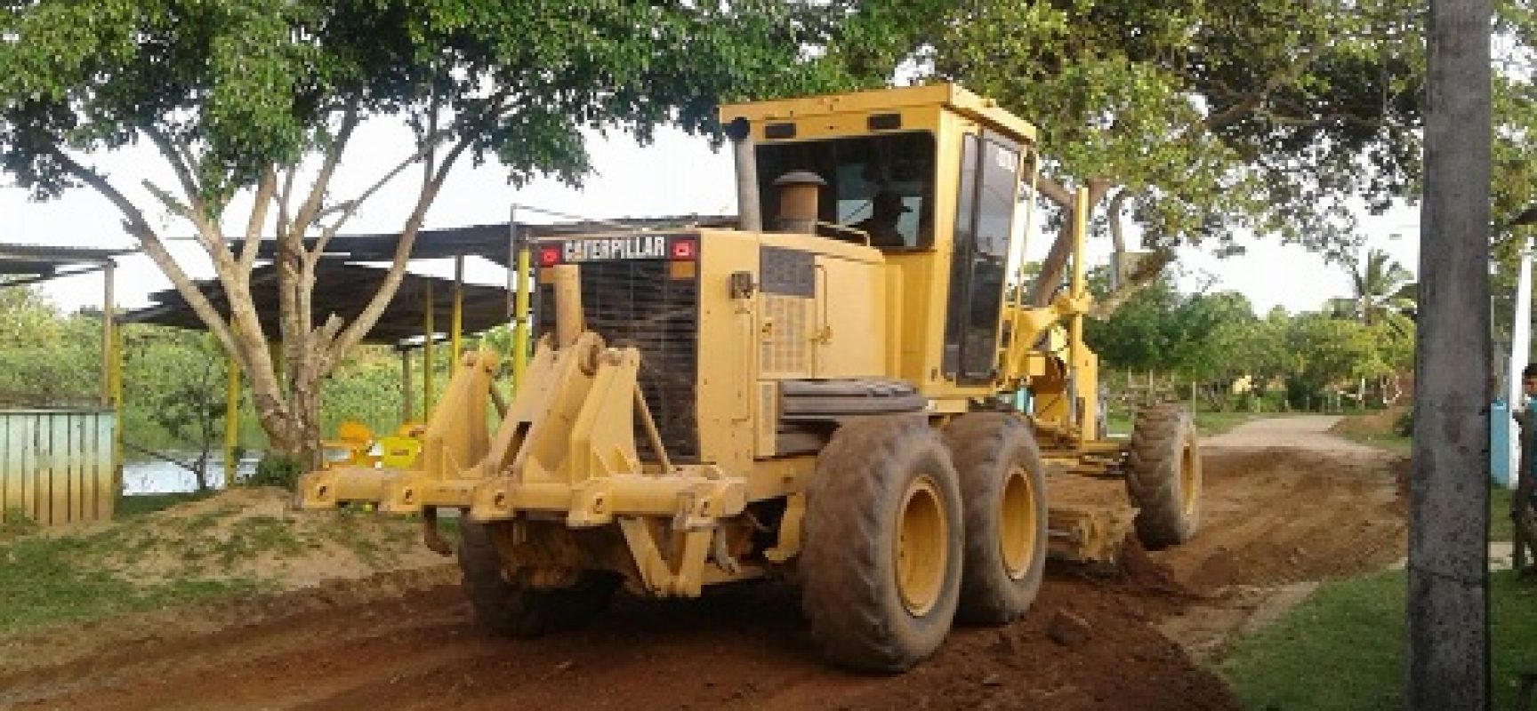 Ruas de Sambaituba recebem melhorias após solicitação do vereador Nino Valverde