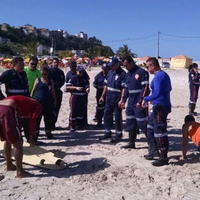 Samu treina equipe para atendimento em caso de afogamentos em Ilhéus