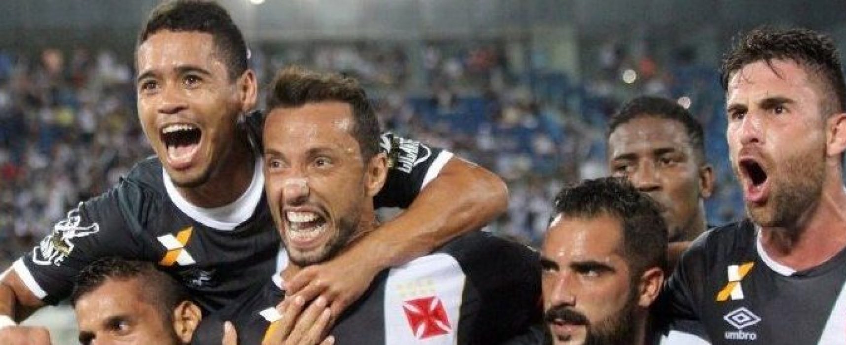 Vasco vence Santos de virada e segue na luta pelo G-7 do Brasileirão