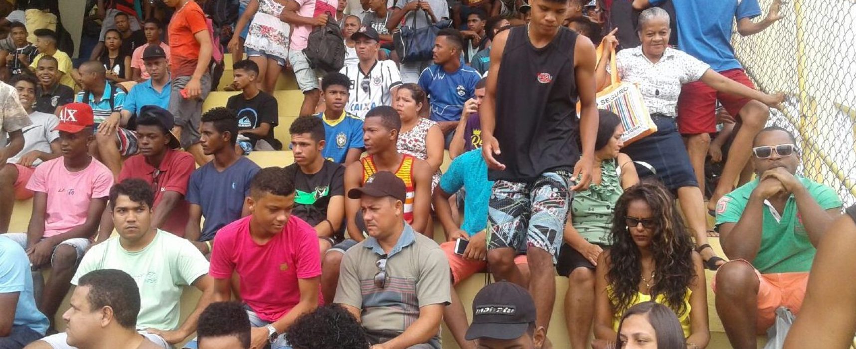 COLO COLO/AREZZA/ADILIS: Atletas profissionais se apresentam nesta segunda-feira, dia 29. Jovens que foram aprovados na 2ª etapa da peneira se apresentarão dia 08 de fevereiro