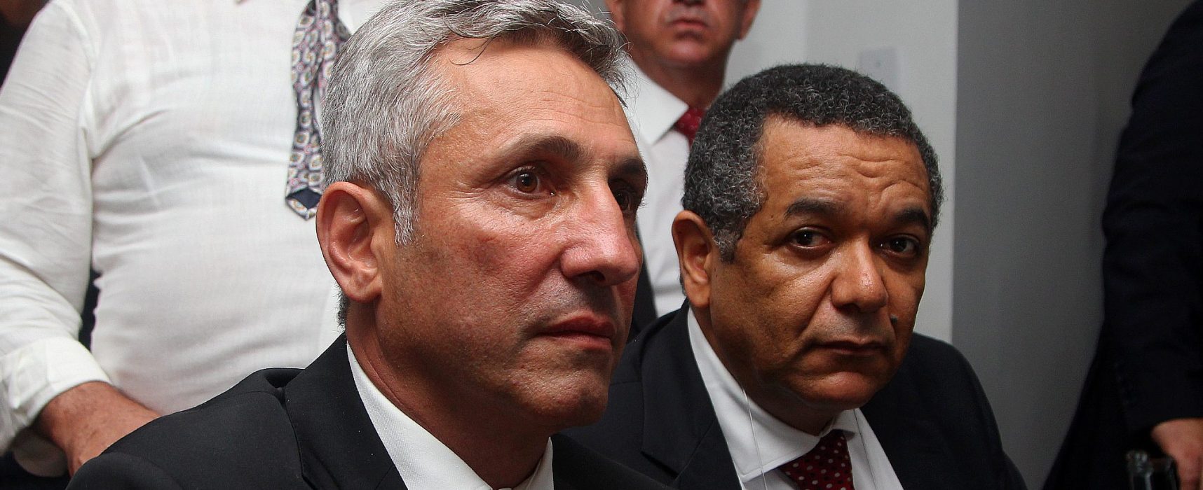 ALEXANDRE CAMPELLO É O NOVO PRESIDENTE DO VASCO. Eurico Miranda vai continuar mandando no melhor time do mundo!