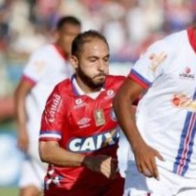 Bahia estreia no Baianão com derrota para o xará de Feira