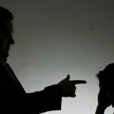 Empresa é condenada a pagar R$300 mil por humilhação de funcionários: ‘baiano lerdo’