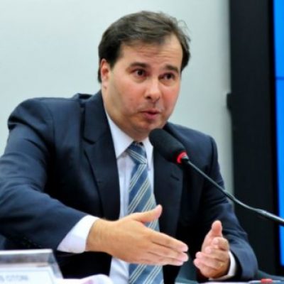 Intervenção no Rio fortalece Rodrigo Maia e Michael Temer